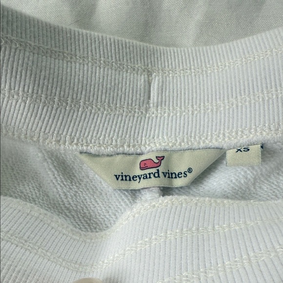 Vineyard Vines White Beach Casual Shorts - Picture 2 of 4